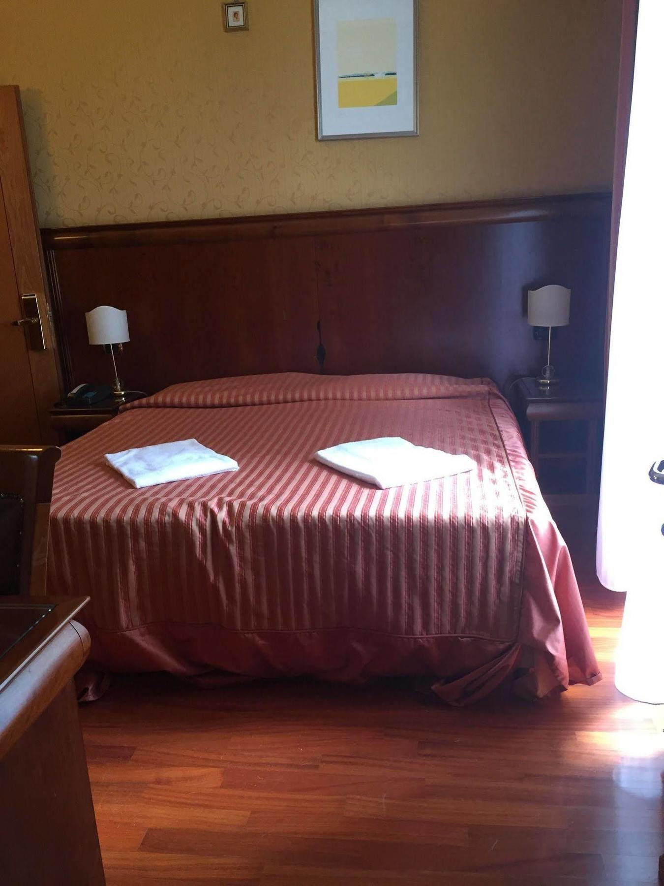 Hotel Divine Rzym Zewnętrze zdjęcie