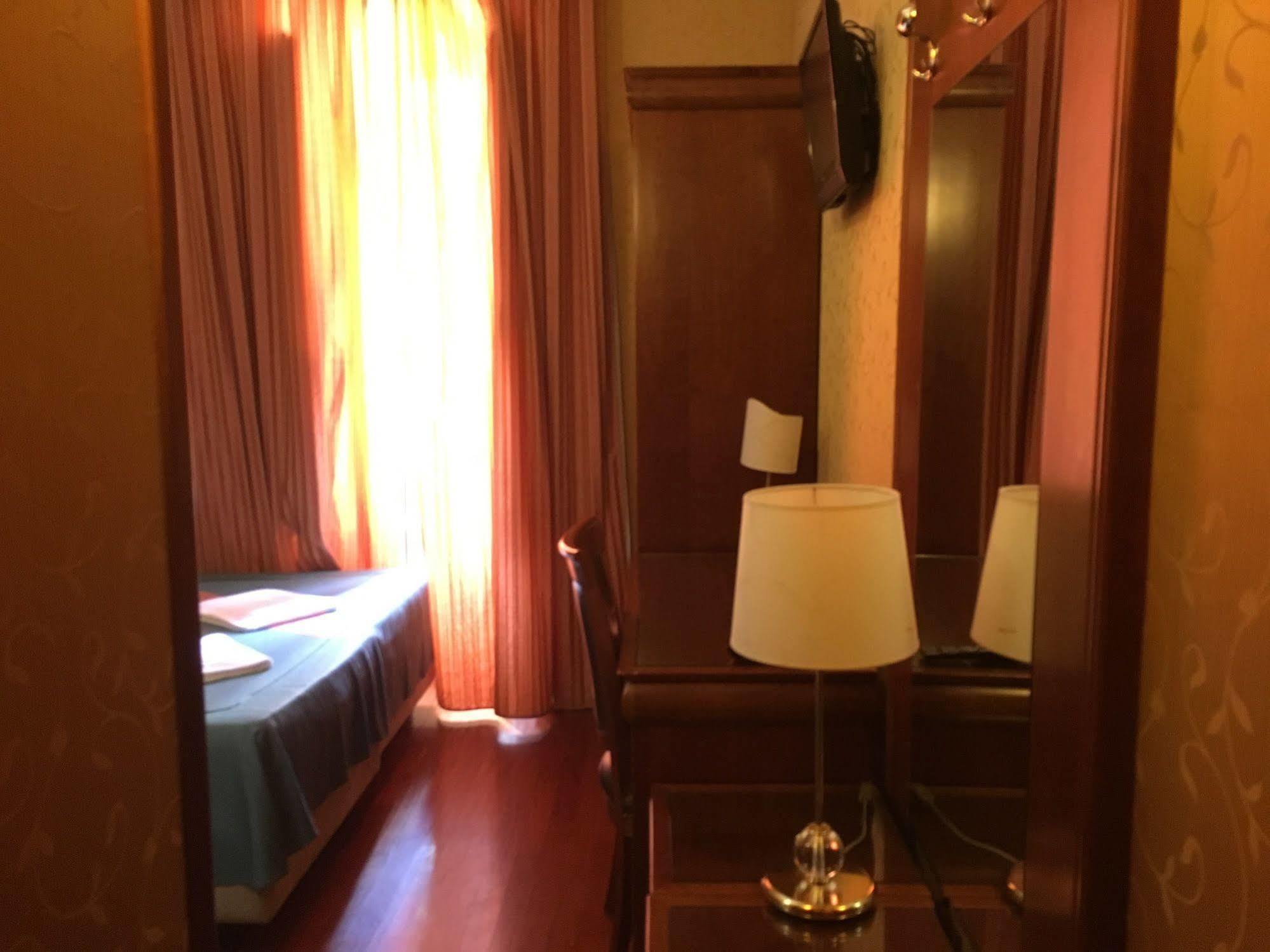 Hotel Divine Rzym Zewnętrze zdjęcie