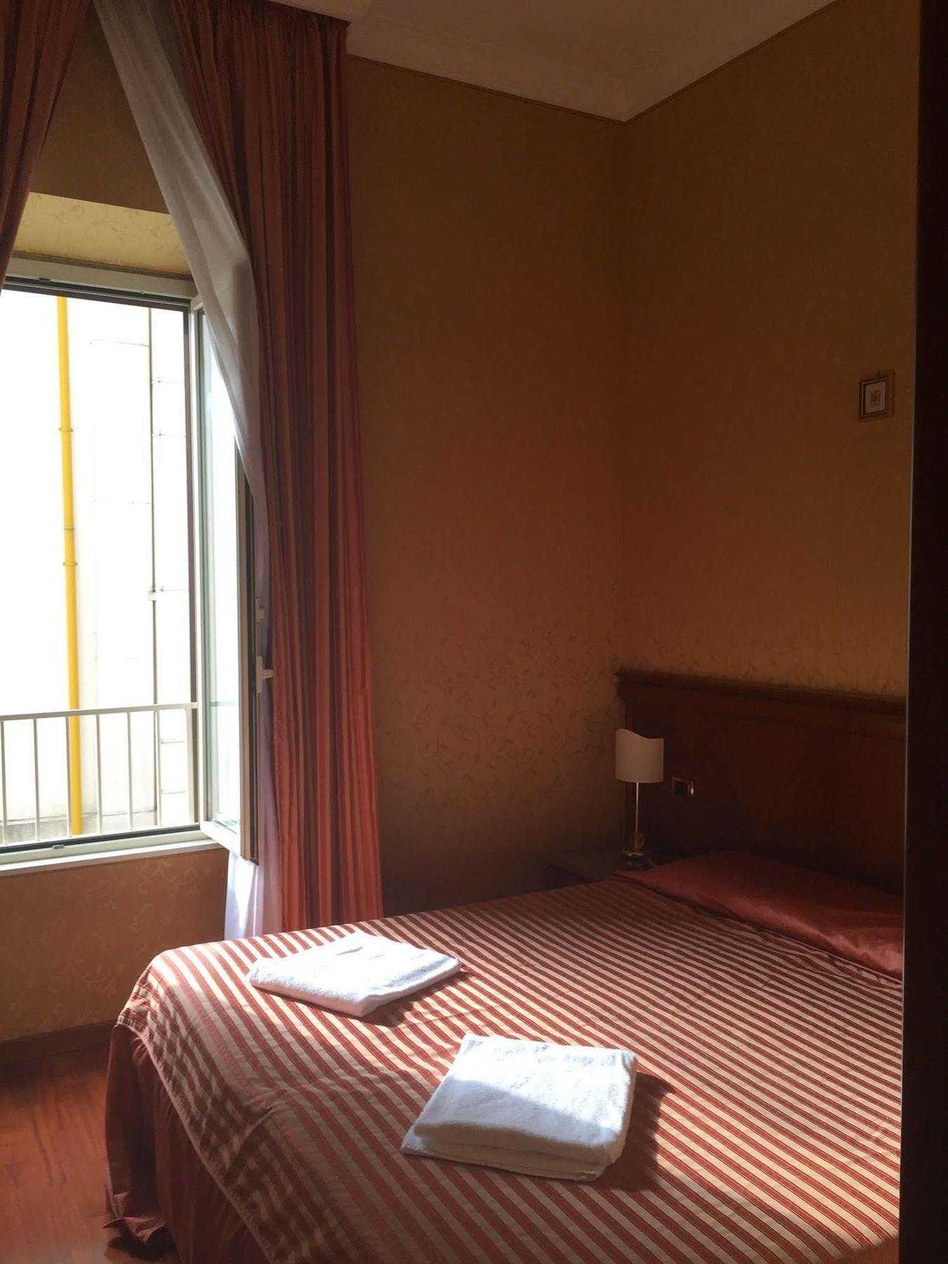 Hotel Divine Rzym Zewnętrze zdjęcie