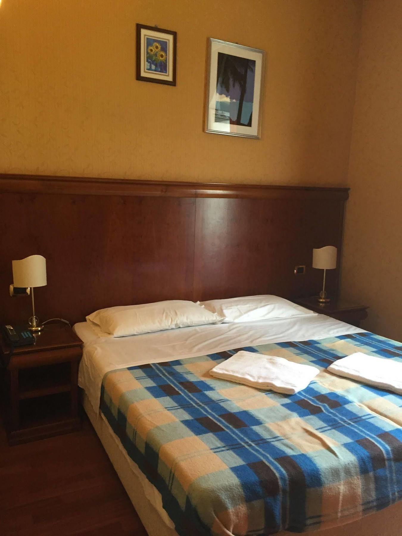 Hotel Divine Rzym Zewnętrze zdjęcie