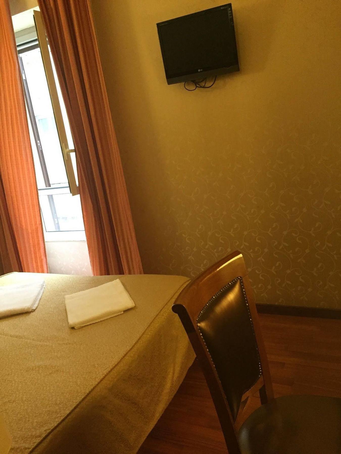 Hotel Divine Rzym Zewnętrze zdjęcie