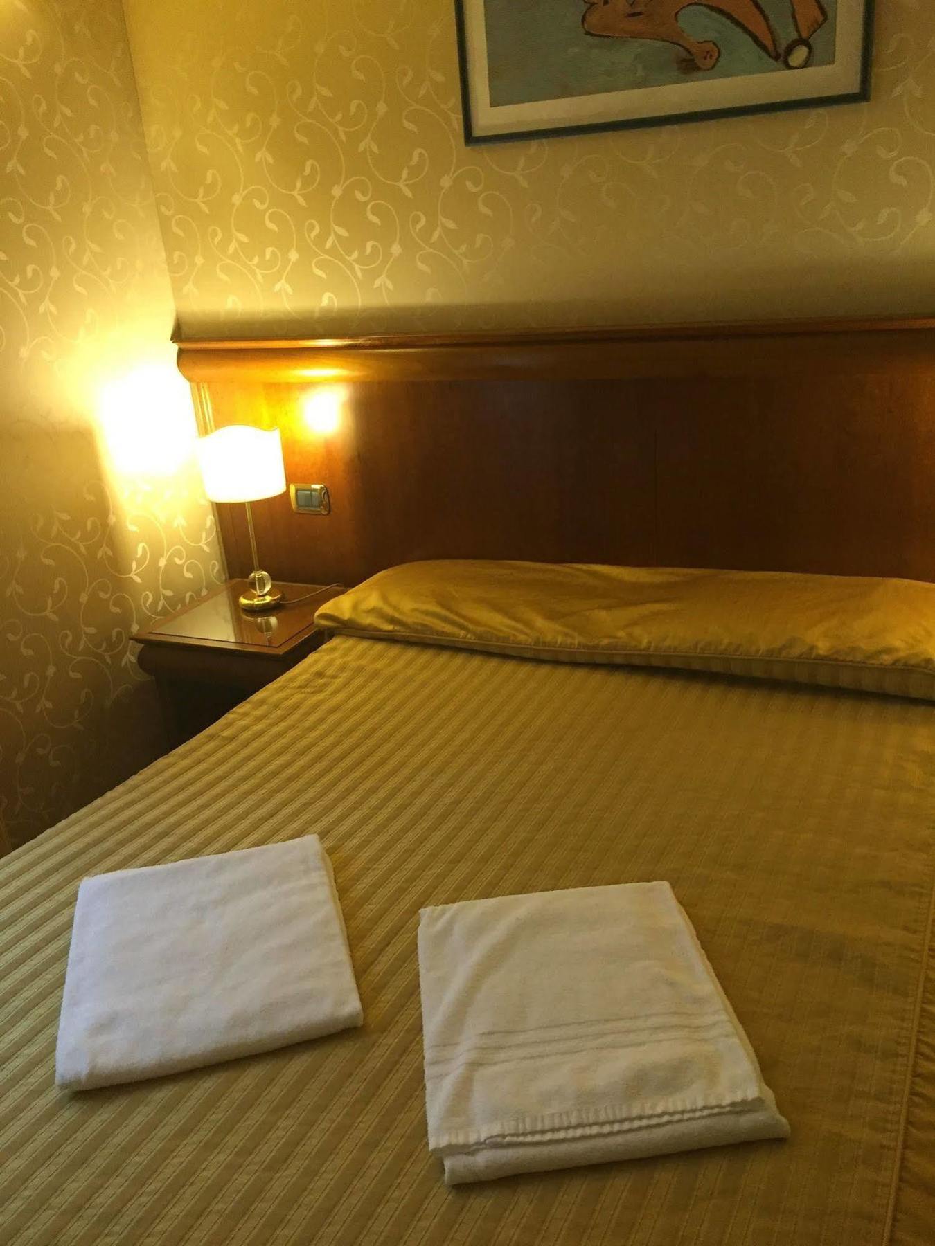 Hotel Divine Rzym Zewnętrze zdjęcie