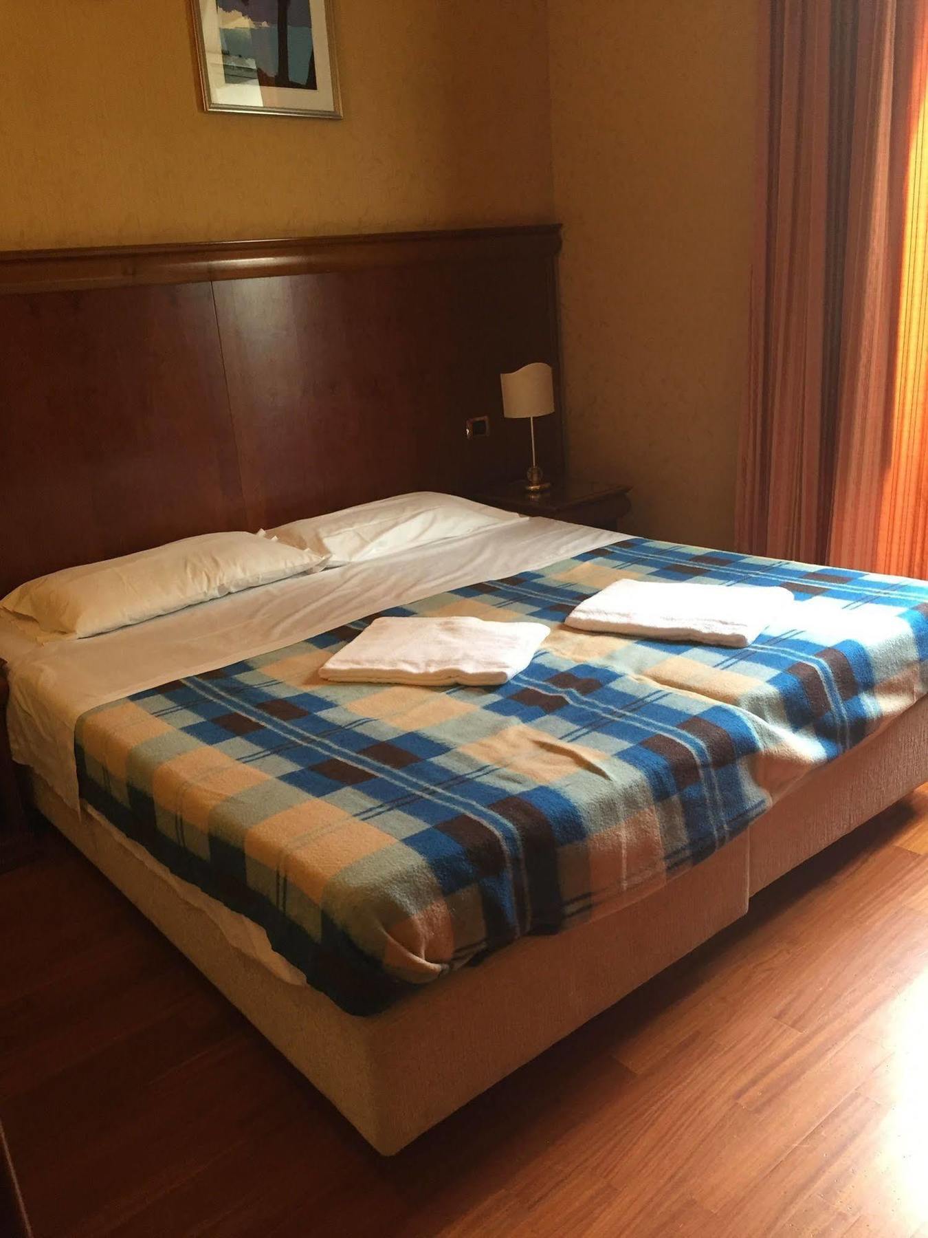 Hotel Divine Rzym Zewnętrze zdjęcie
