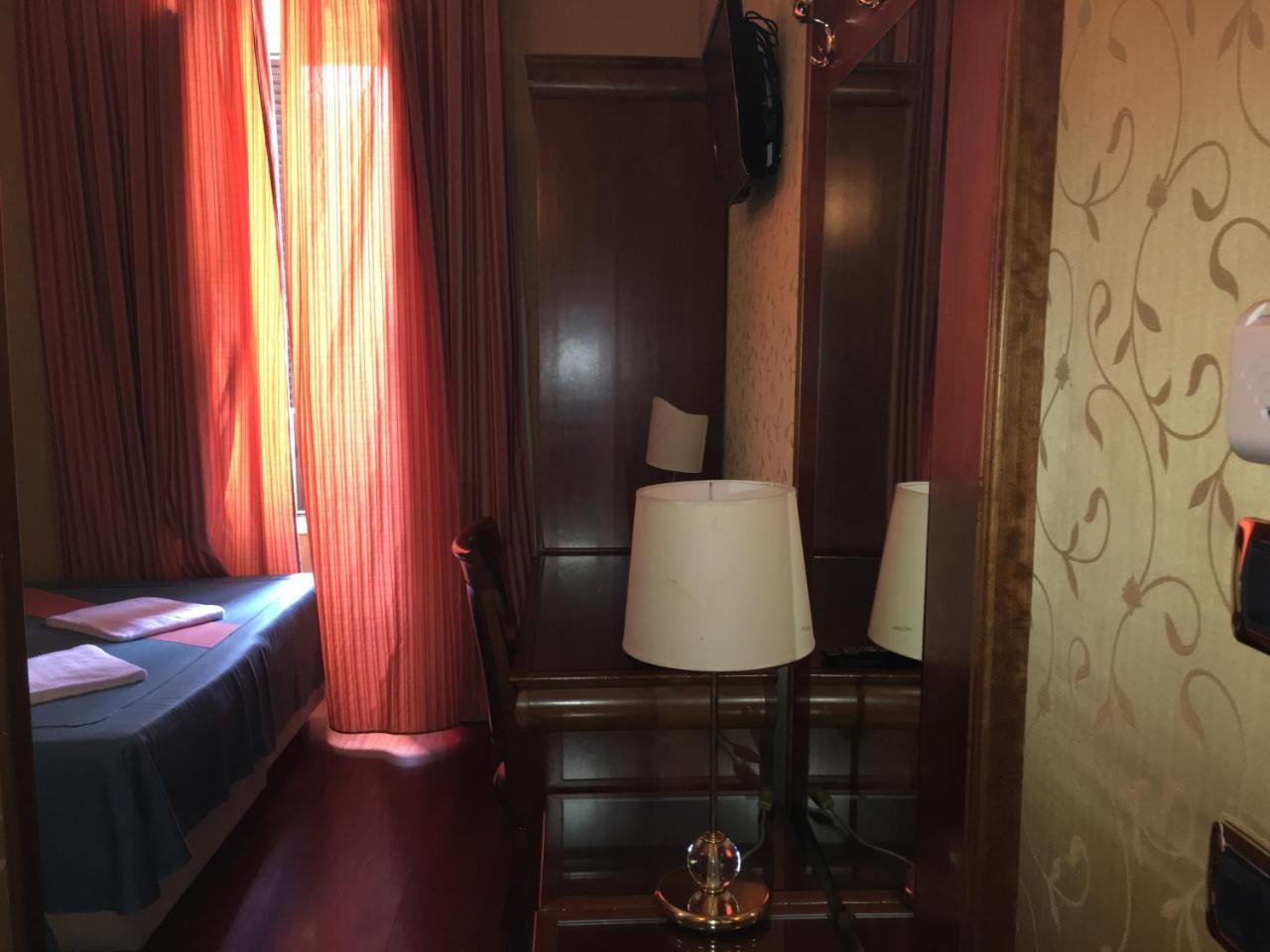 Hotel Divine Rzym Zewnętrze zdjęcie